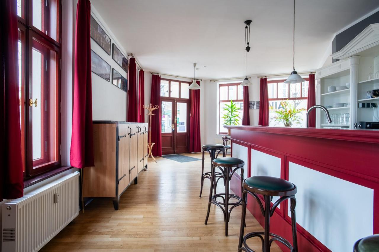 Alt-Berliner Eckkneipe - "Feuchte Ecke" Apartment Exterior photo